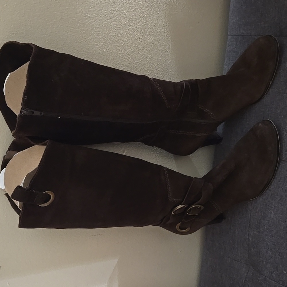 Vaneli brown Suede heeled boots